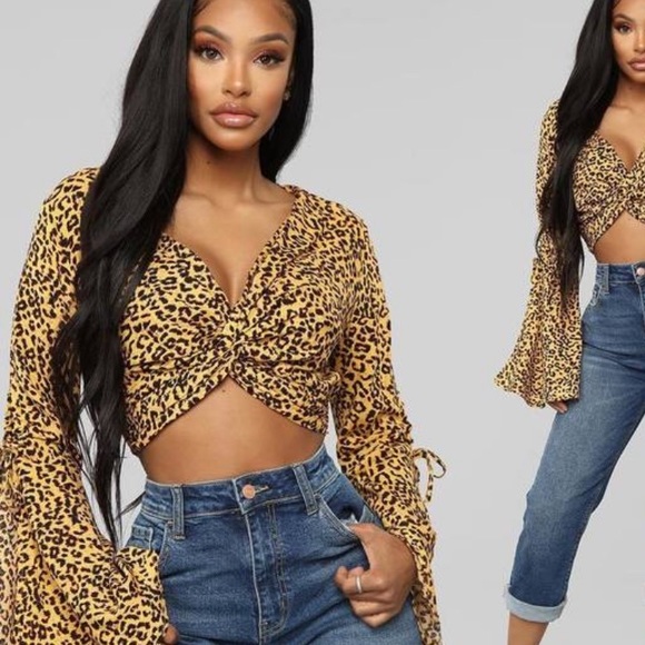 Fashion nova top 🖤 - Picture 9 of 10